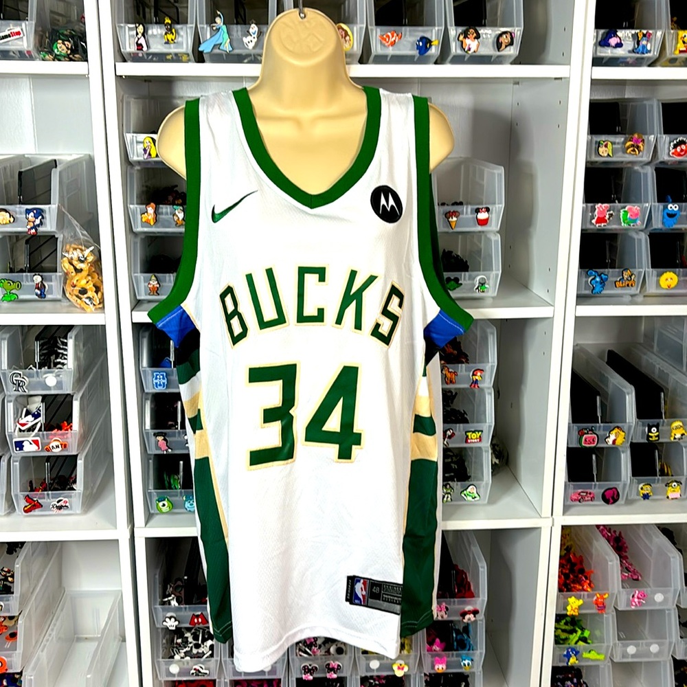 Milwaukee Bucks Giannis Antetokounmpo jersey #34